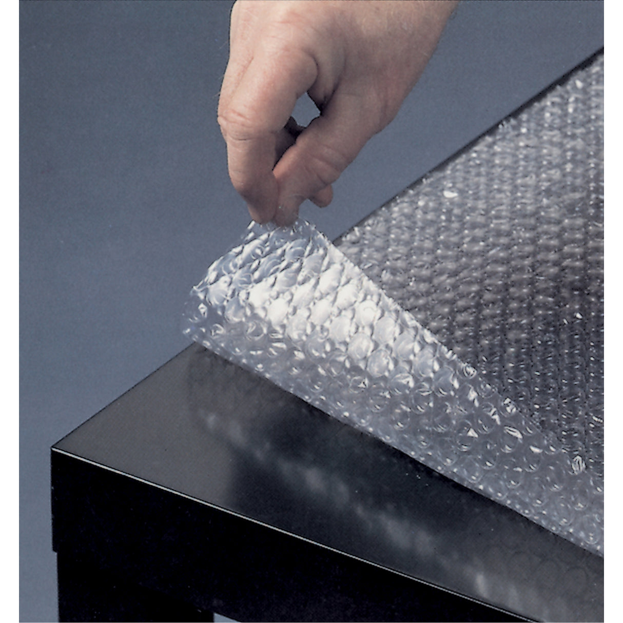 Durabubble Roll with Adhesive, 300' x 3/16", Bubble Size 3/16"