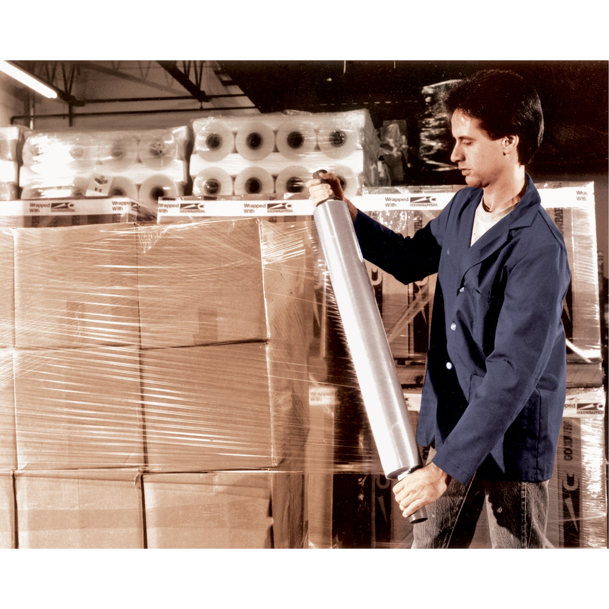 Hand Stretch Wrap, 80 Gauge (20.3 micrometers), 30" x 1000', Clear