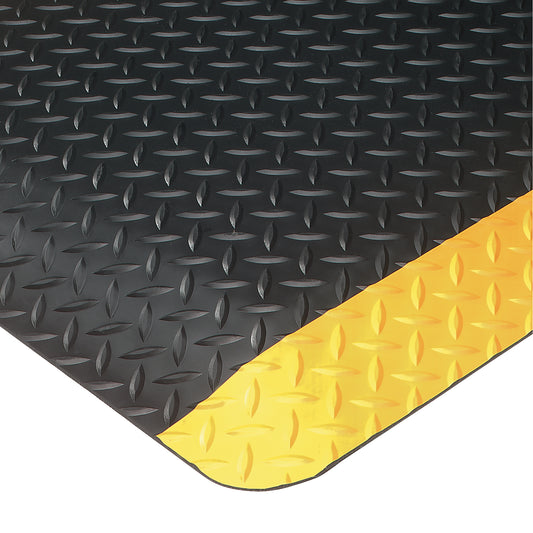 Wearwell SpongeCote® Ultrasoft Mats No. 414, Diamond, 6' x 75' x 15/16", Black/Yellow, PVC Sponge