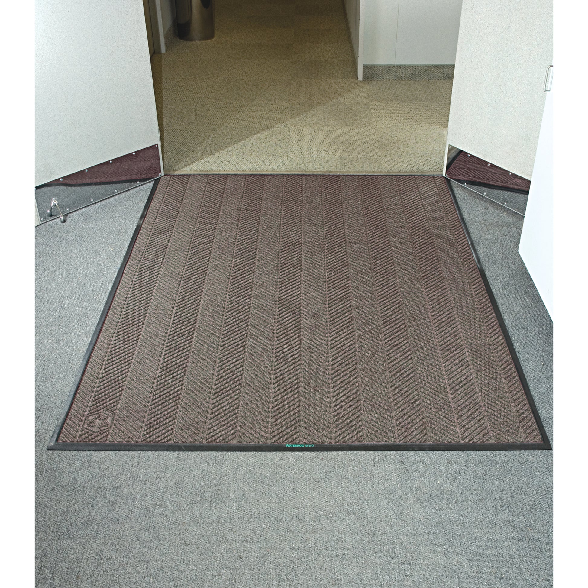 M+A Matting Waterhog® Eco Elite Matting, Wiper/Scraper, 6' x 8' x 3/8", Chestnut Brown