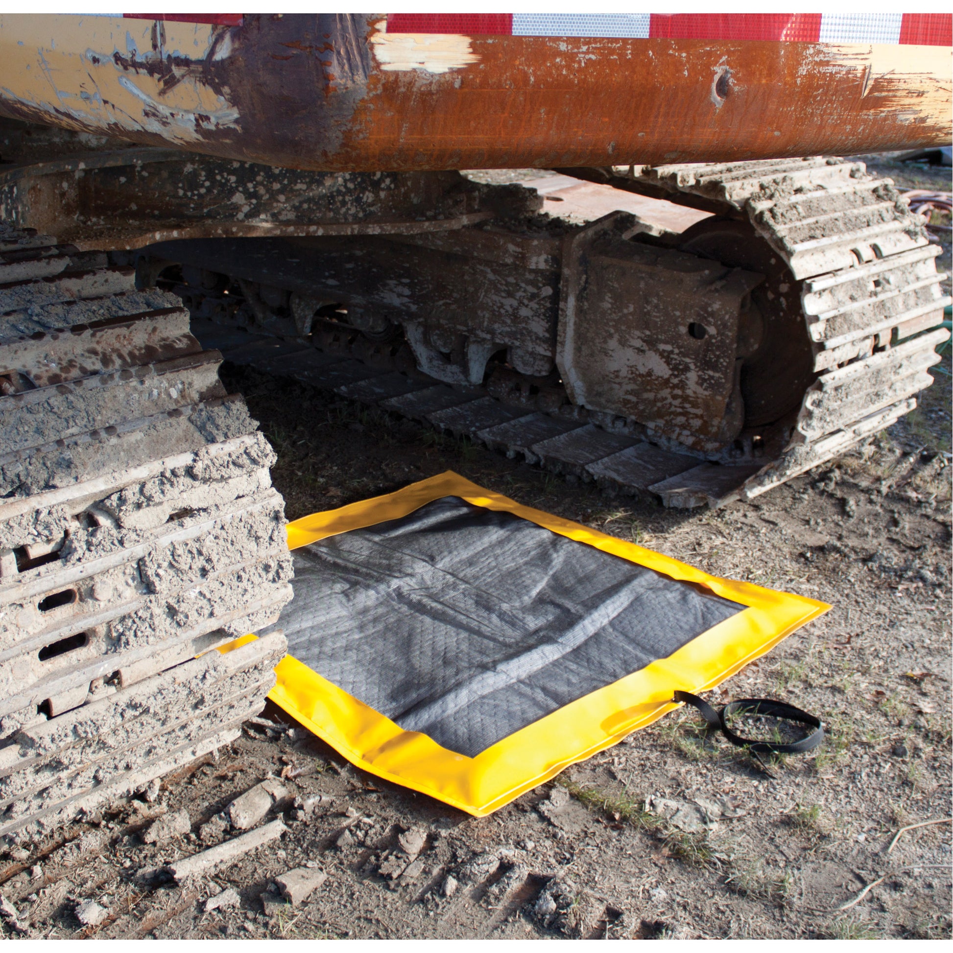 Enpac Off-Road DripPillow Berms™ With Pad, 12 US gal. Capacity, 5' W x 4' L x 1" H