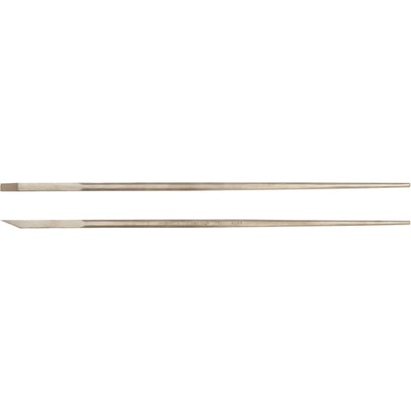 Pry Bar With straight chisel tip