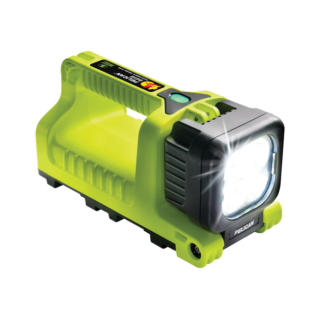 Lantern, LED, 588 Lumens, C Batteries